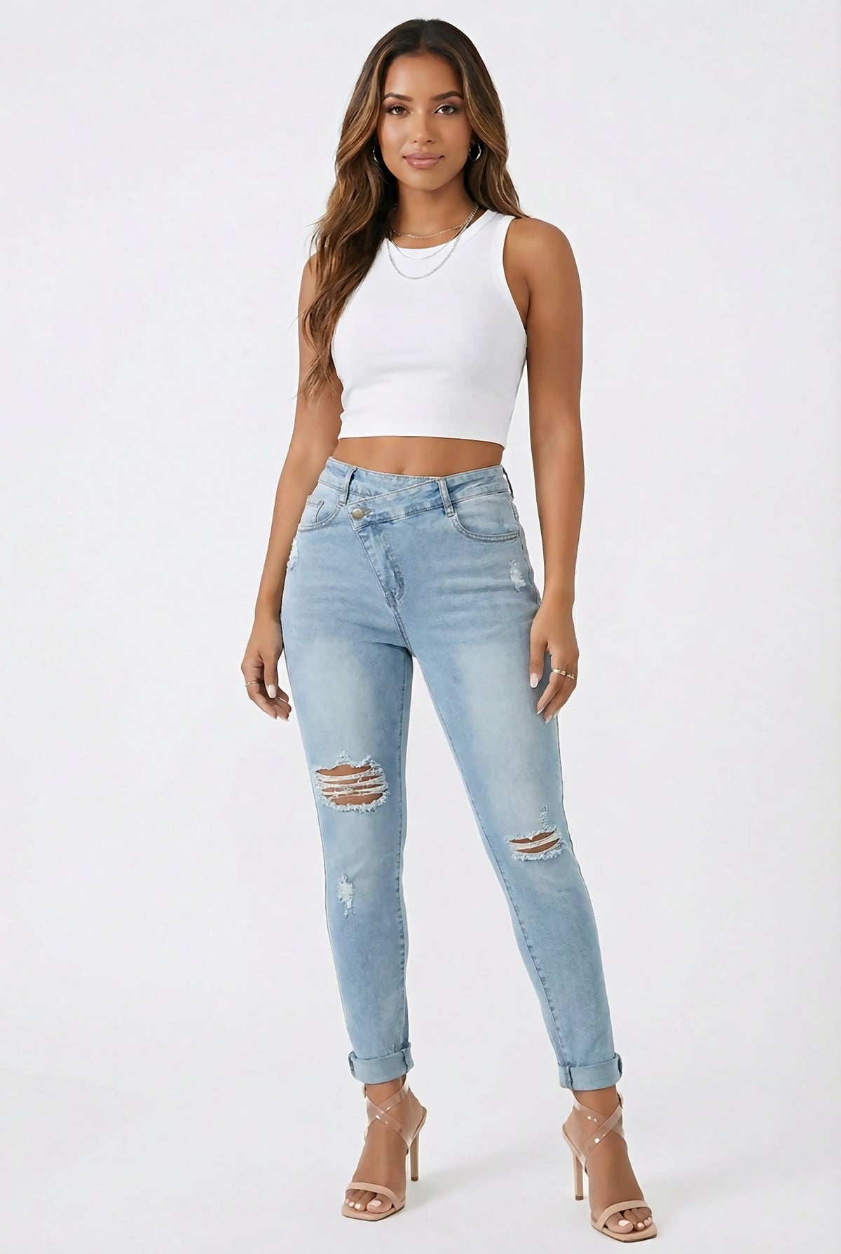 111 Distressed Skinny Jeans