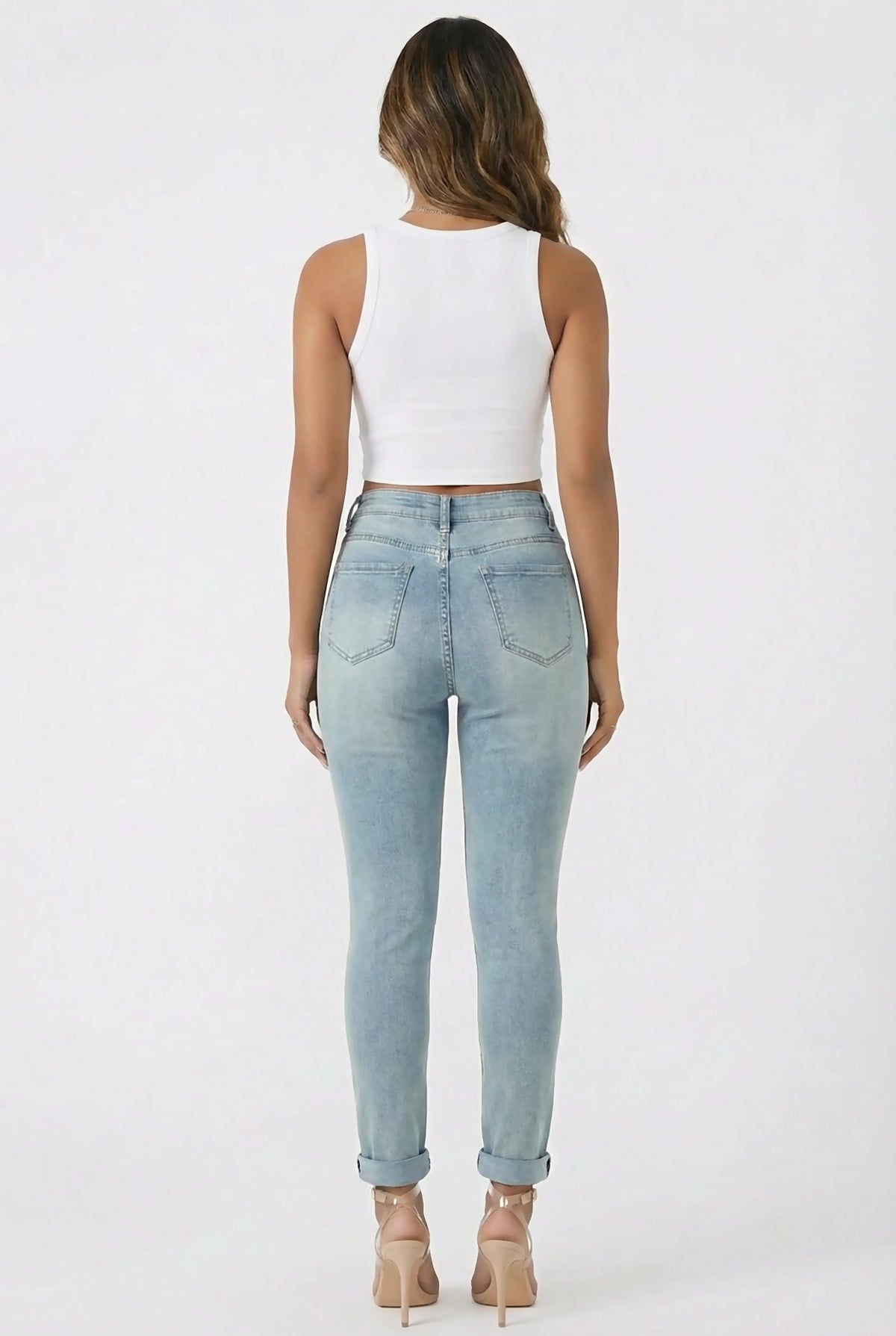 111 Distressed Skinny Jeans