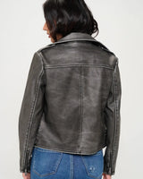 4c288a04-fe43-4b79-93b0-6e142e7016b6-Max