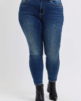 c44eec54-a7b0-4981-9693-bb4033786b36-Max